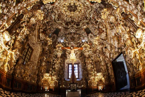 Ermita de Jesús del Llano y camarín barroco · Baños de la Encina (2)