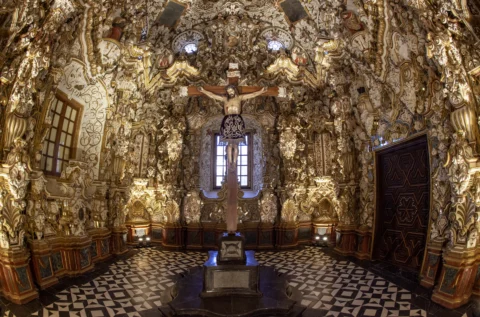 Ermita de Jesús del Llano y camarín barroco · Baños de la Encina (3)