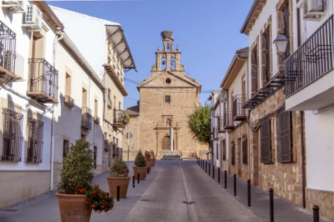 Ermita de Jesús del Llano y camarín barroco · Baños de la Encina (4)